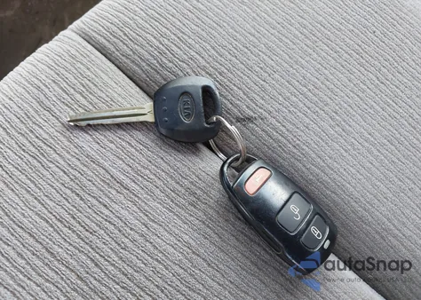 2012 Kia Sedona Lx из США, поврежденный, VIN KNDMG4C79C6446016